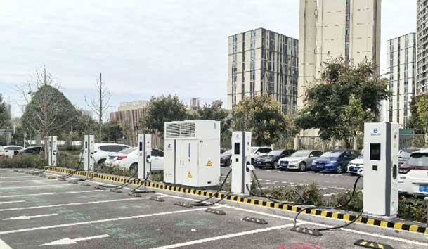 宜昌首批全液冷超充站投入運(yùn)營(yíng)，鴻嘉利助力高質(zhì)量充電基礎(chǔ)設(shè)施建設(shè)(圖2)